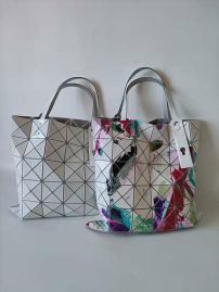 Picture of Issey Miyake Lady Handbags _SKUfw140903531fw